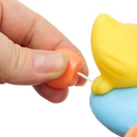 Clothing toy for a bathtub with a spray "duckling", crush me-8