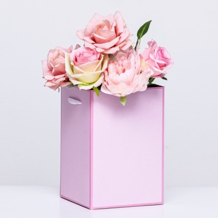The box is folding, pink, 17 x 25 cm-1