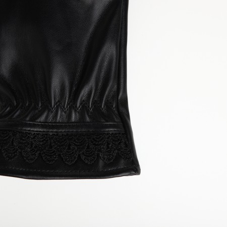 Gloves are female, dimensionless, with insulation, black color-2
