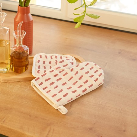Kitchen set (2 objects) of the share “trend”, red color, a severity of 17x17 cm, mittens 26x16 cm, 100% p/e-7