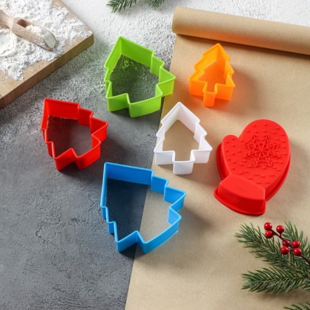A set for baking the “New Year” shade, 6 items: a form for baking, a set of forms for cutting cookies 5 pcs-4
