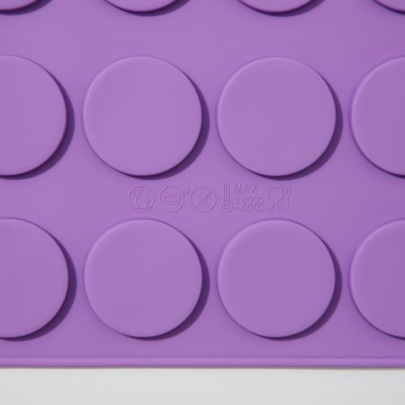 The shape for chocolate is the “Circle”, silicone, 27.7 × 17.3 × 1 cm, 24 cells (D = 3.4 cm), Mix color-3