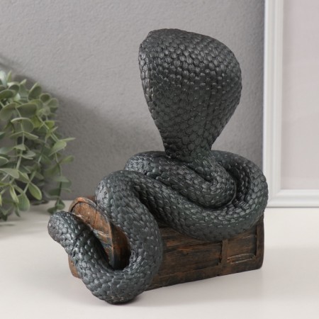 New Year's figure "Cobra on the chest" 20 x 17 x 12 cm.-2