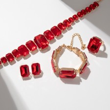Set 4 objects: earrings, necklaces, bracelet, “evening” ring volume, red in gold