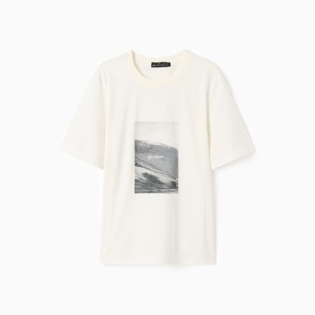 Female T -shirt, dairy color, size 44