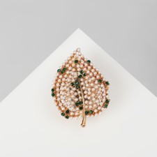 Brooch 