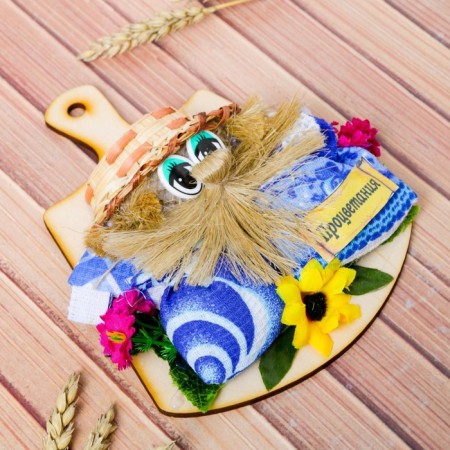 The amulet "Brownie on the board", 14 cm, mix-12