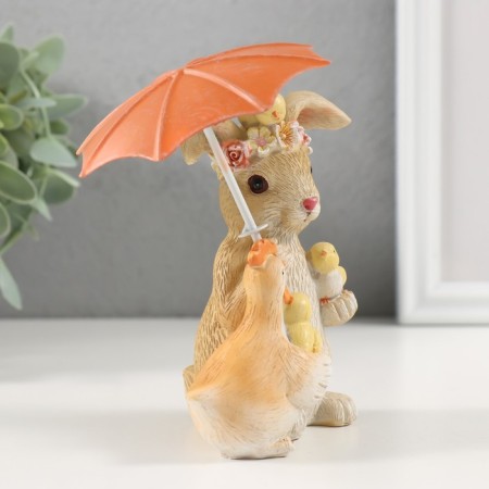 Souvenir Polystone "Meeting on Easter under an umbrella" 11x8.5x12.5 cm-1