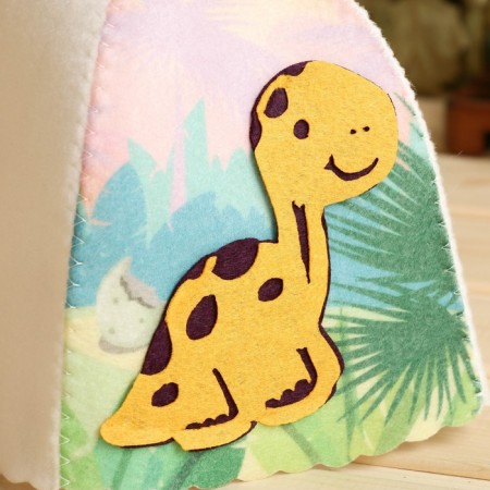 Banch hat for a nursery with an applique of the dinosaur "Leo", felt-2