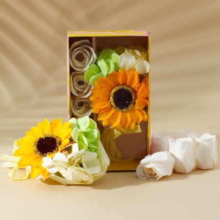 Gift set of cosmetics "Bright Spring", Lapish soap, pure happiness