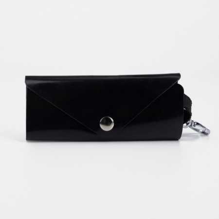 Key on the button, length 13.5 cm, 7 carbines, black color