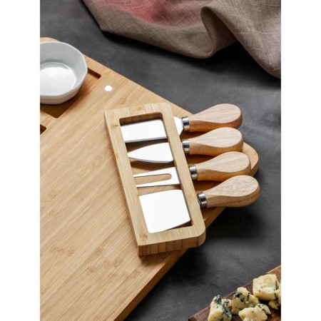 Set for the supply of cheese "Maasdam", 4 knives, saucepan, bamboo-3