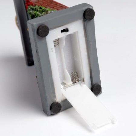 LED figure "fireplace" 13 × 9 × 6 cm, polystone, AAAX2 batteries (not in the kit), glow warm white-4