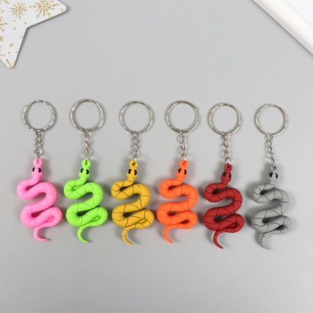 Trick Rubber "Snake with hearts in the eyes" 5x4 cm-4