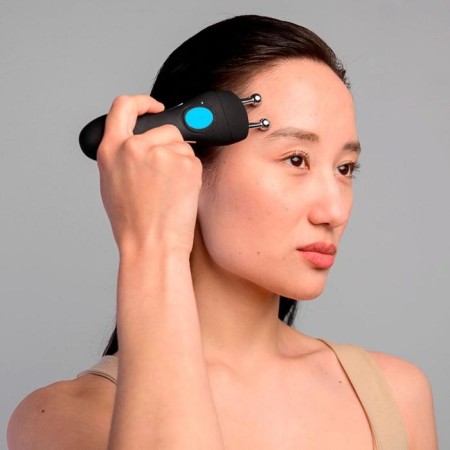 Gess-135, 4 watts skin care device, microcurrents, 5 modes, remote control, auto shutdown 74864-8