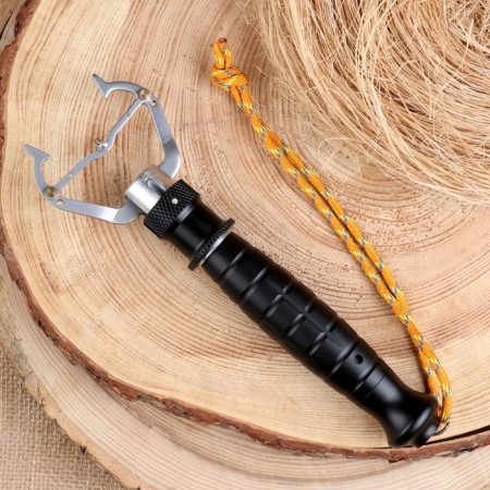 Fisherman pliers with Bezmen