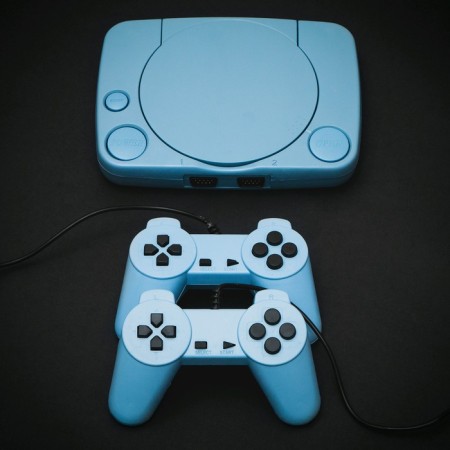 Game console Luazon Game-1, 8 bits, included 2 joysticks and a pistol, 22 games, gray-3