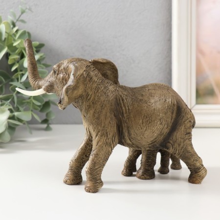 Polystone souvenir "Elephant with an elephant on a walk" 17x10x13.7 cm-3