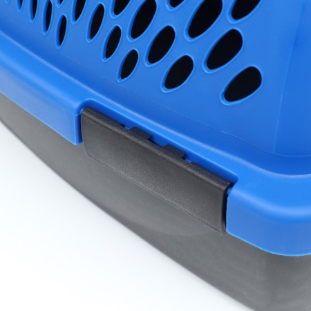 Carriage for animals with a plastic door, 40 x 32 x 26, blue-9