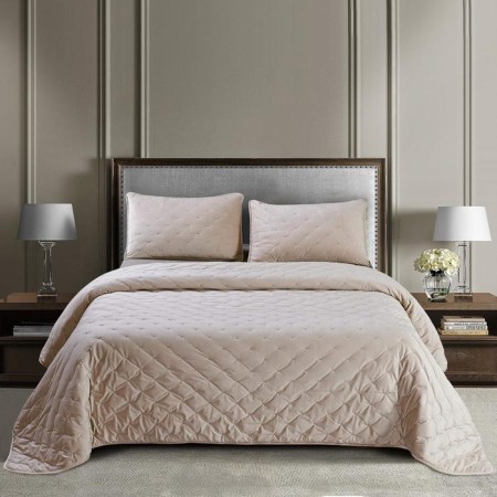 A set with a blanket "Iolanta", size 160x220 cm, 50x70 cm, beige color