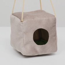 Hanging house for rodents 