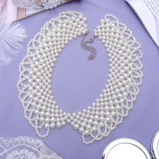 The necklace 