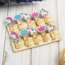 Set of decorative clothespins 