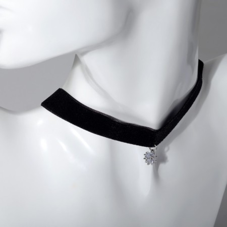 Choker "Strazinka" rhombus, white color in silver, 33 cm