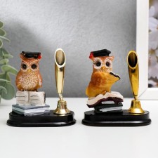 Polystone souvenir with a stand under the handle 