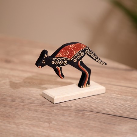 Kangaroo souvenir on a stand, wood 11x4x8 cm