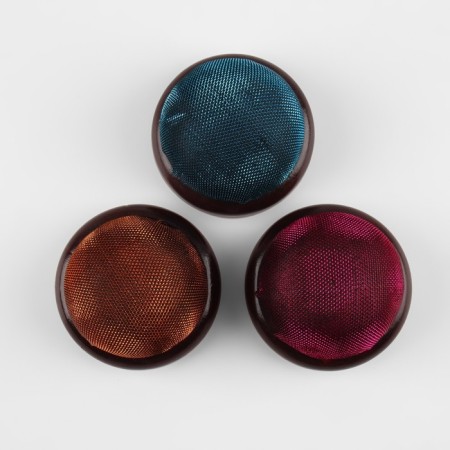 The needle "Circle", on a wooden substrate, d = 7 cm, color mix-3