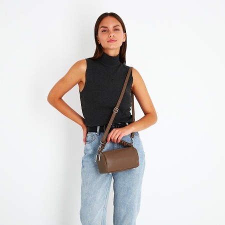 Baget bag with zipper, brown color-8