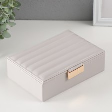 The casket to the leatherette for jewelry 