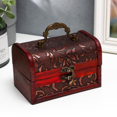 Casket wood chest with a “branch” handle 9.4x13.8x9.7 cm