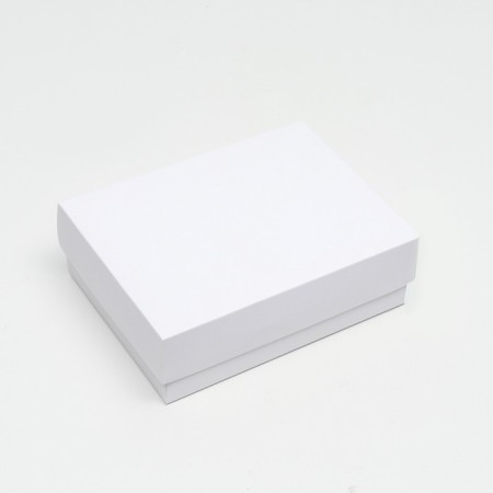 The box is folding, white, 16.5 x 12.5 x 5.2 cm-1