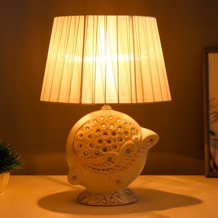 The table lamp "Novel" E14 40W is white 28x40 cm Risalux-1