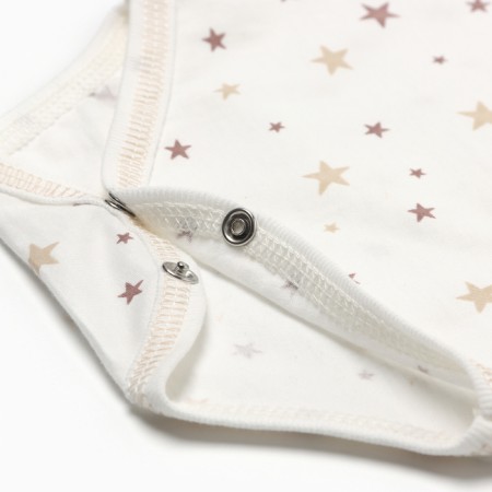 Body baby with a long sleeve, the color is white/stars, height 80-3