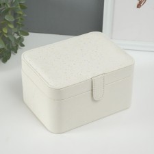 Casket to the leatherette for jewelry 