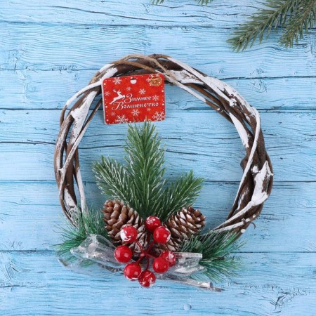 New Year's Wreath D-16 cm "Scandinavia" berries and cones-2