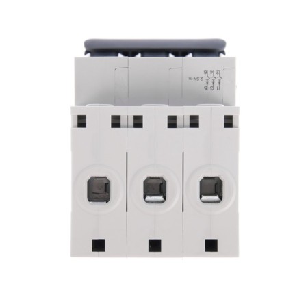 The circuit breaker SE CITY9 SET, B, 20 A, 3P, 4.5 KA, 400 V-3