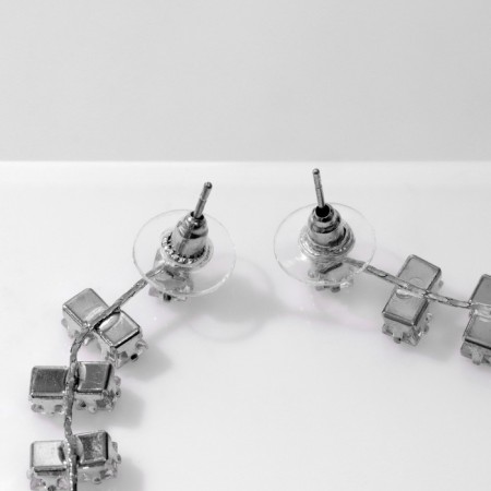 Hanging earrings with rhinestones "bun" rhombus duet, white color in silver, 7 cm-1