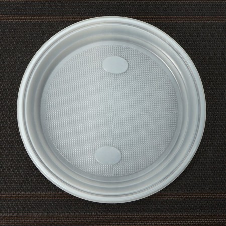 A set of plasy disposable plates, d = 20.5 cm, white color, 10 pcs in a set-1