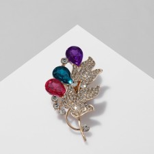 Brooch 