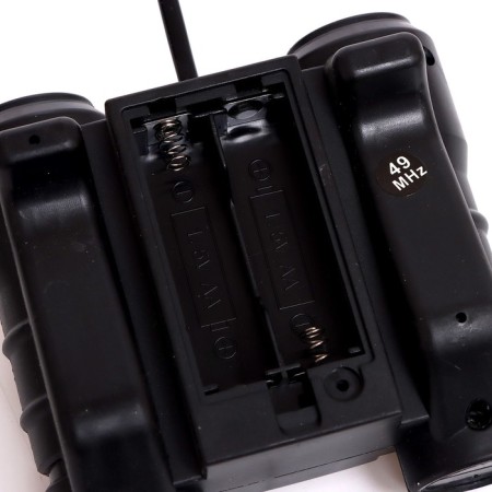 Radio controlled T90, works on the battery, shoots BB bullets, green color-5