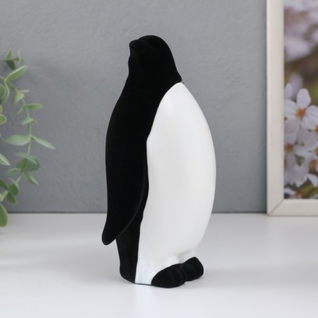 Souvenir Ceramics "Penguin Arctic" 9x7.2x16.3 cm-1