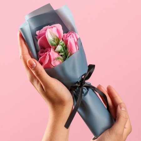 A bouquet of soap roses, pink-5