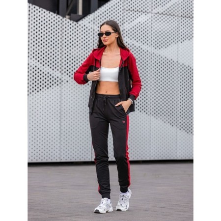 Female ishomine is a suit, size 46, black color, burgundy-6