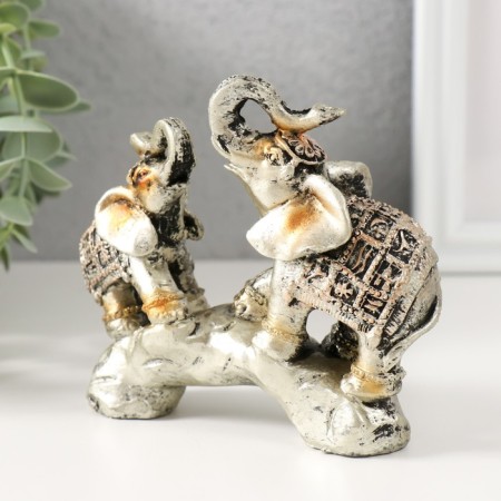 Polystone souvenir "Elephants on a stone with blankets with cave drawings" 11x11x3.5 cm-3