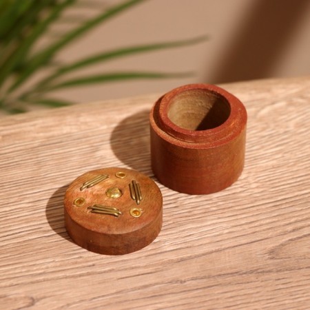 Standing for incense 3.5x3.5x3.5 cm, shisham tree-1