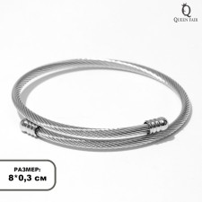 The basis for the “frame” bracelet is dimensionless, the color is silver